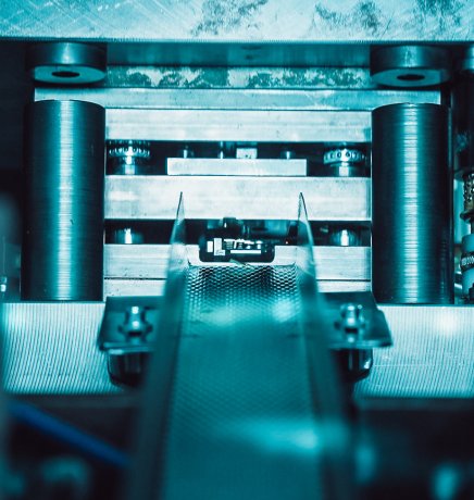 Großserienfertigung von Metallteilen 